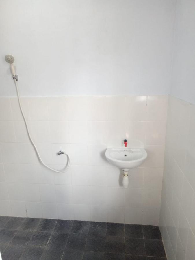 Novita Homestay Bunaken Exterior foto