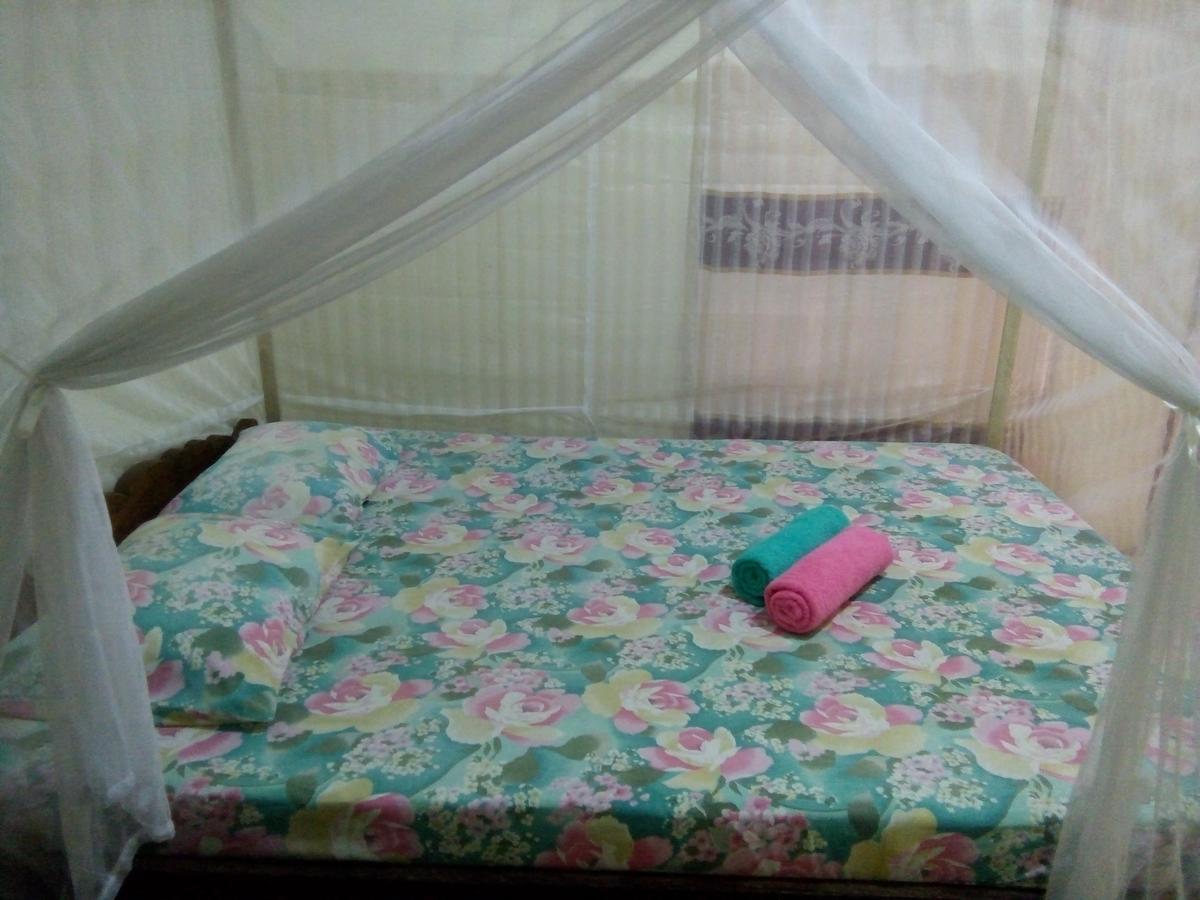 Novita Homestay Bunaken Exterior foto