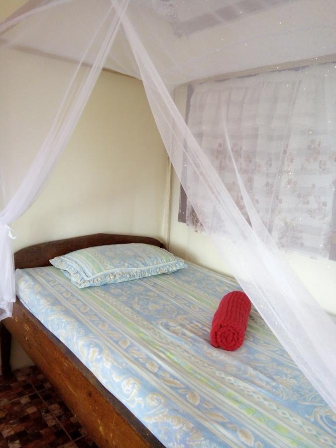 Novita Homestay Bunaken Exterior foto