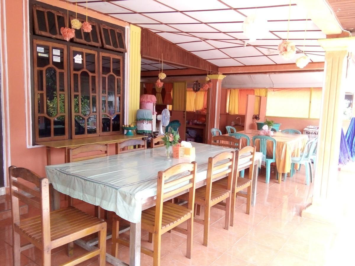 Novita Homestay Bunaken Exterior foto