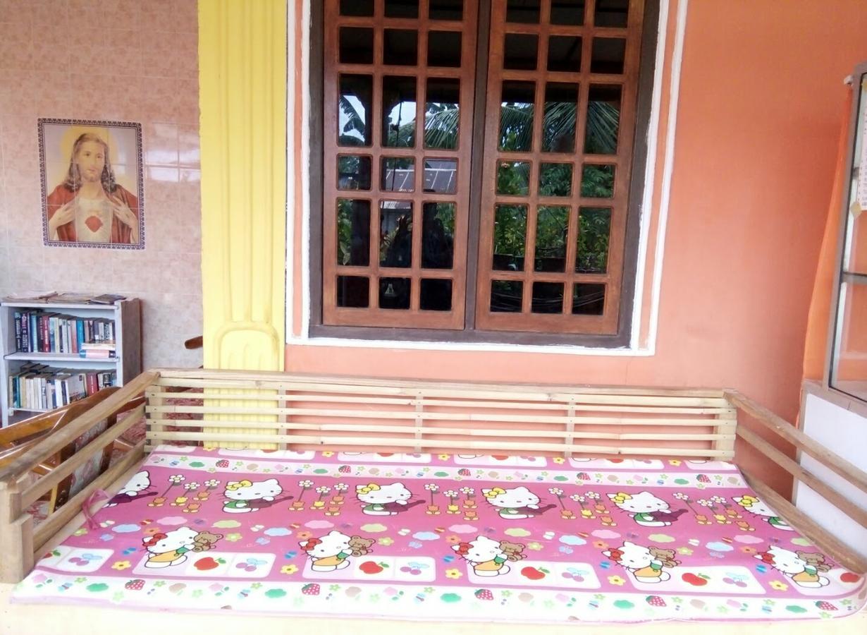 Novita Homestay Bunaken Exterior foto